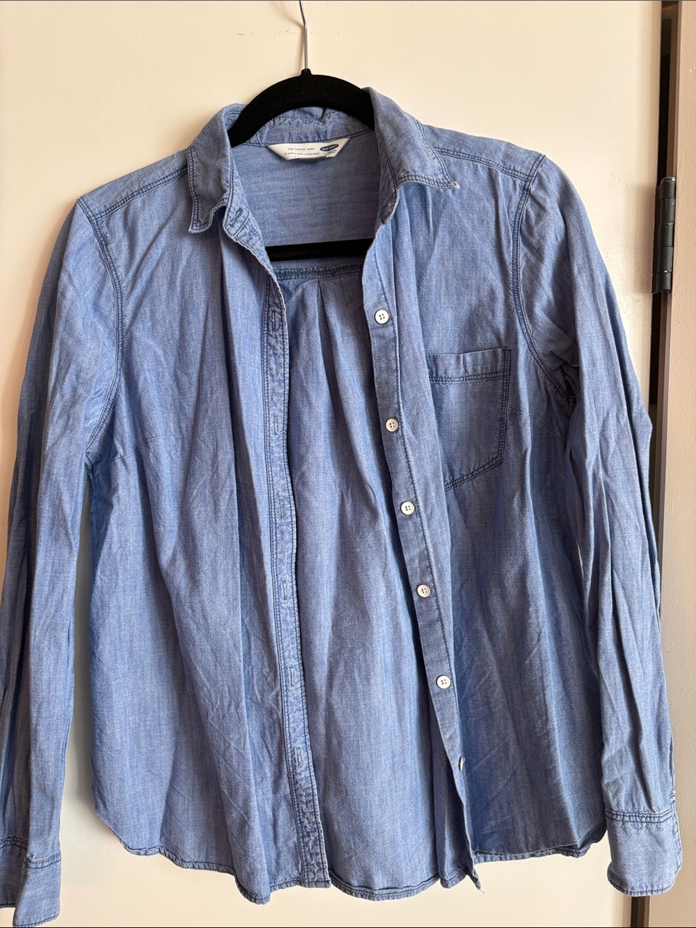 Light Blue Women’s Casual Button-Up Shirt